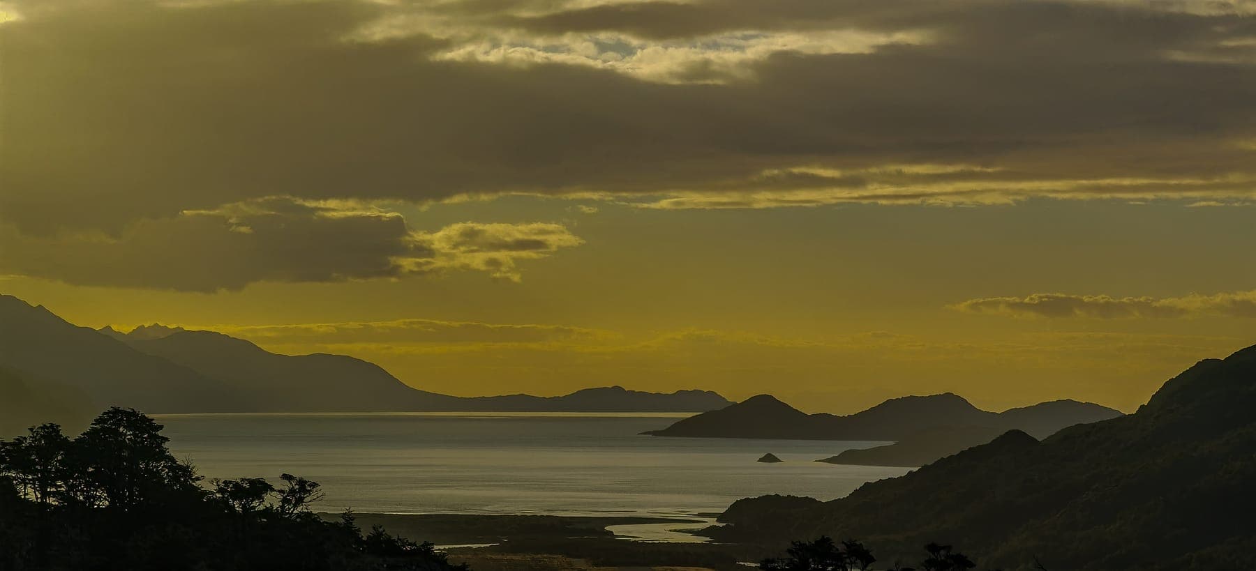 Navegación por el Seno Almirantazgo, Tierra del Fuego